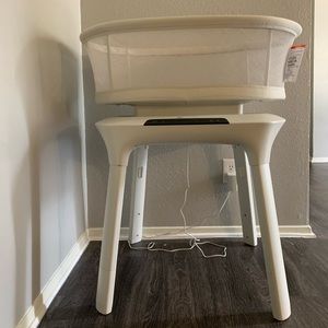 4 moms bassinet